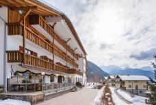 Hotel Frida - Parcheggio e percorso esterno